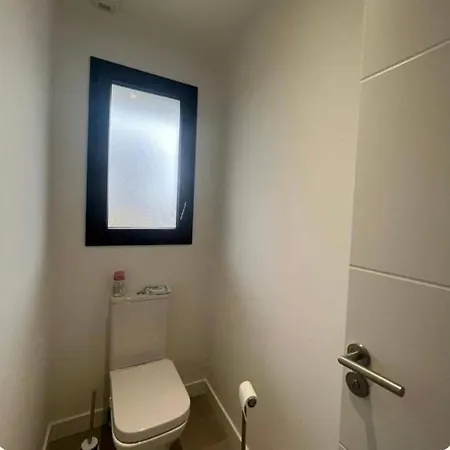 Ariana Luxury With Heated Pool